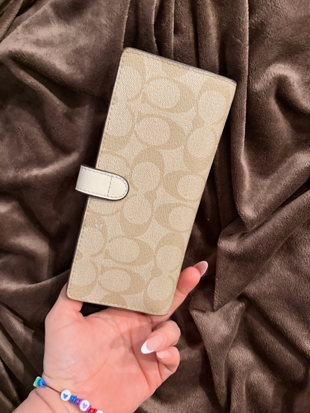 Vintage Coach Continental Wallet in Light Beige Signature Print - Picture 4 of 6